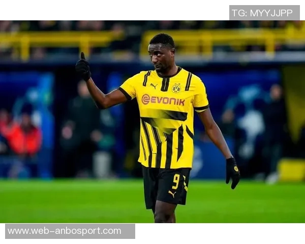 多特蒙德前锋吉拉西因伤缺席几内亚国家队已回归德国进行治疗 多特蒙德前锋吉拉西因伤缺席几内亚国家队已回归德国进行治疗