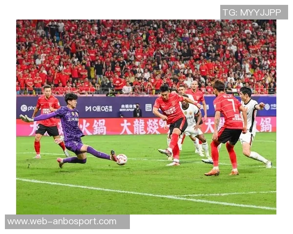 上海海港战胜浙江全场数据分析射门与得分机会对比揭示比赛关键因素