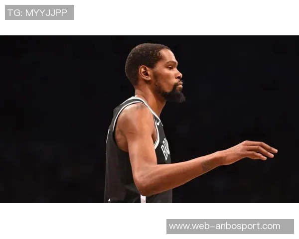 湖人官方宣布克莱伯因斜肌拉伤缺席揭幕战将于两周后复查