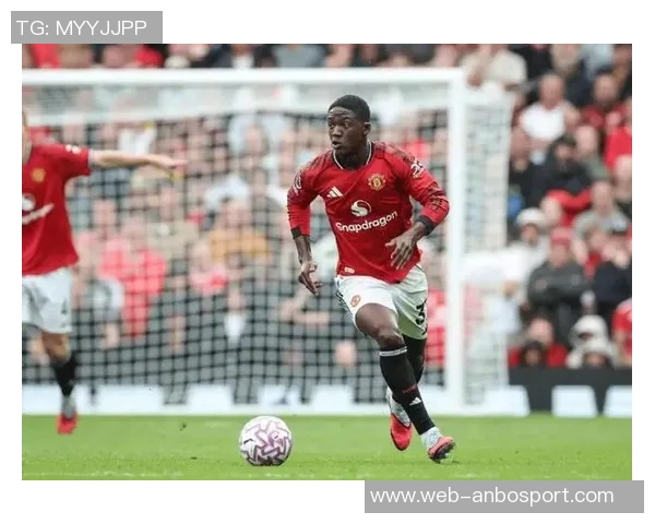 罗马诺透露尤文未与曼联商谈梅努那不勒斯曾咨询多次 罗马诺透露尤文未与曼联商谈梅努那不勒斯曾咨询多次