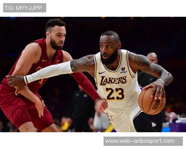 湖人三巨头同场表现不佳每百回合净负89分却有两人净胜139分 湖人三巨头同场表现不佳每百回合净负89分却有两人净胜139分