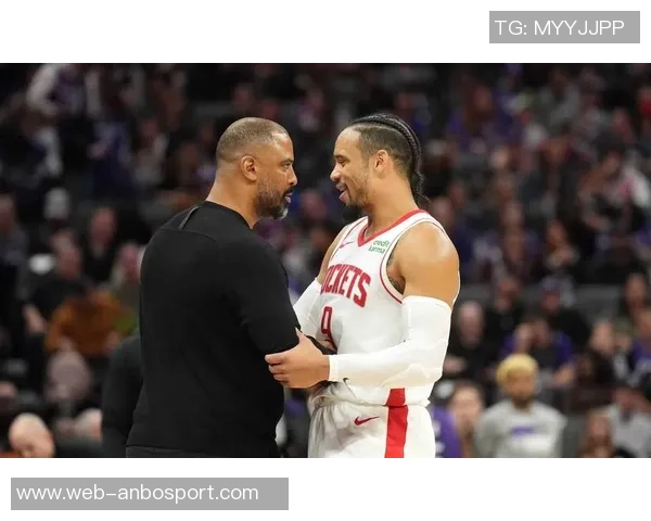 乌度卡谈狄龙开场表现称其侵略性十足强调团队合作是胜利关键