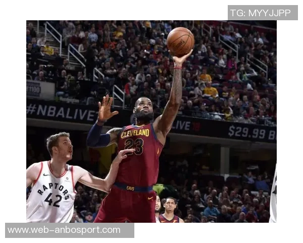 特纳高效发挥仅靠三分球贡献15分7篮板2助攻3抢断展现全面能力