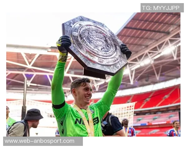 约翰逊谈选择水晶宫渴望争夺更多奖杯的原因分析