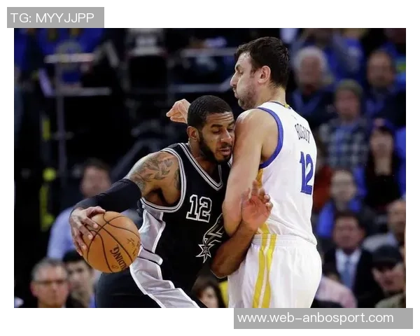 湖人失误频繁如被抄截马刺利用转换进攻给予惩罚 湖人失误频繁如被抄截马刺利用转换进攻给予惩罚