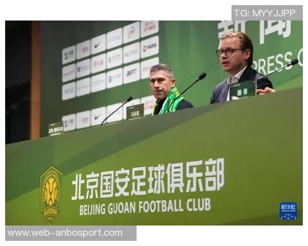 俱乐部隆重举行体育总经理马永明与主教练蒙哥马利就职发布会盛况回顾 俱乐部隆重举行体育总经理马永明与主教练蒙哥马利就职发布会盛况回顾
